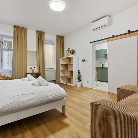 Charming Apt In Centre /W Ac Bratislava Exterior foto